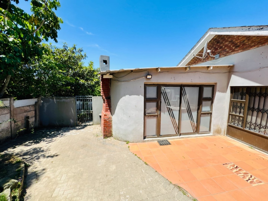 10 Bedroom Property for Sale in Amalinda Eastern Cape